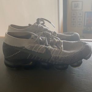 Nike Vapormax men’s size 9 women’s size 10